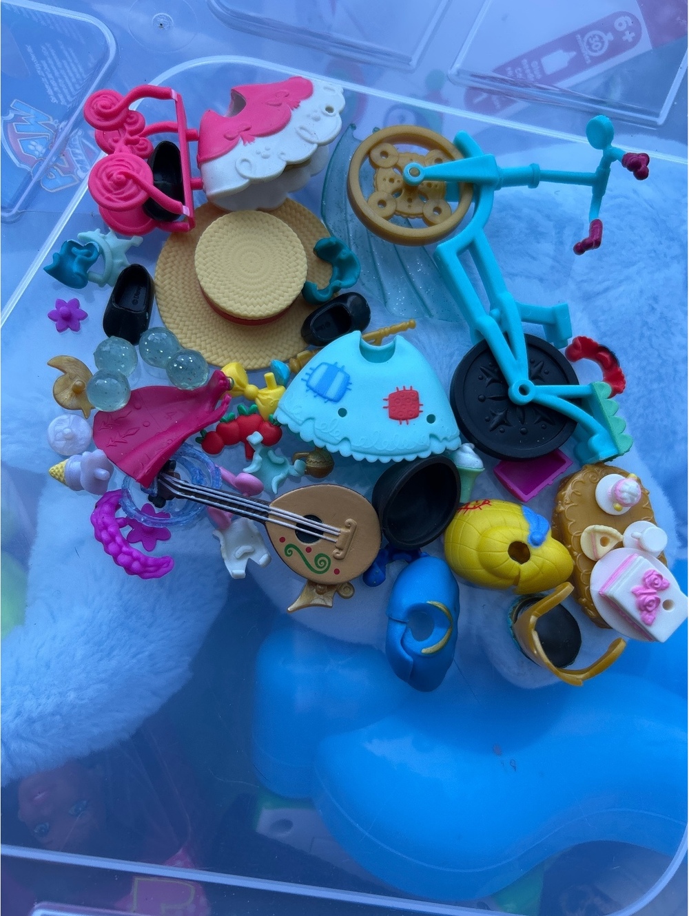 Girls toy accessories lot